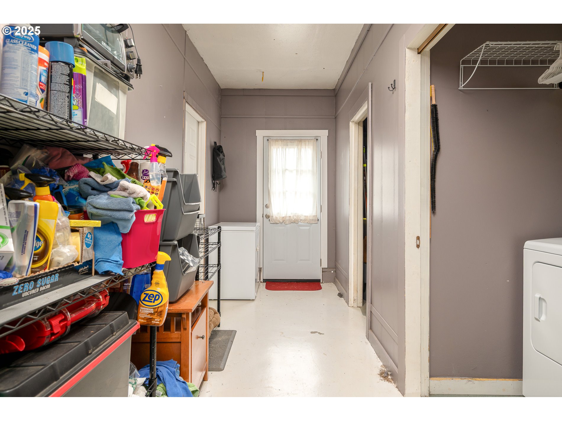 Milwaukie, Oregon, 97267, United States, 3 Bedrooms Bedrooms, ,2 BathroomsBathrooms,Residential,For Sale,1911420