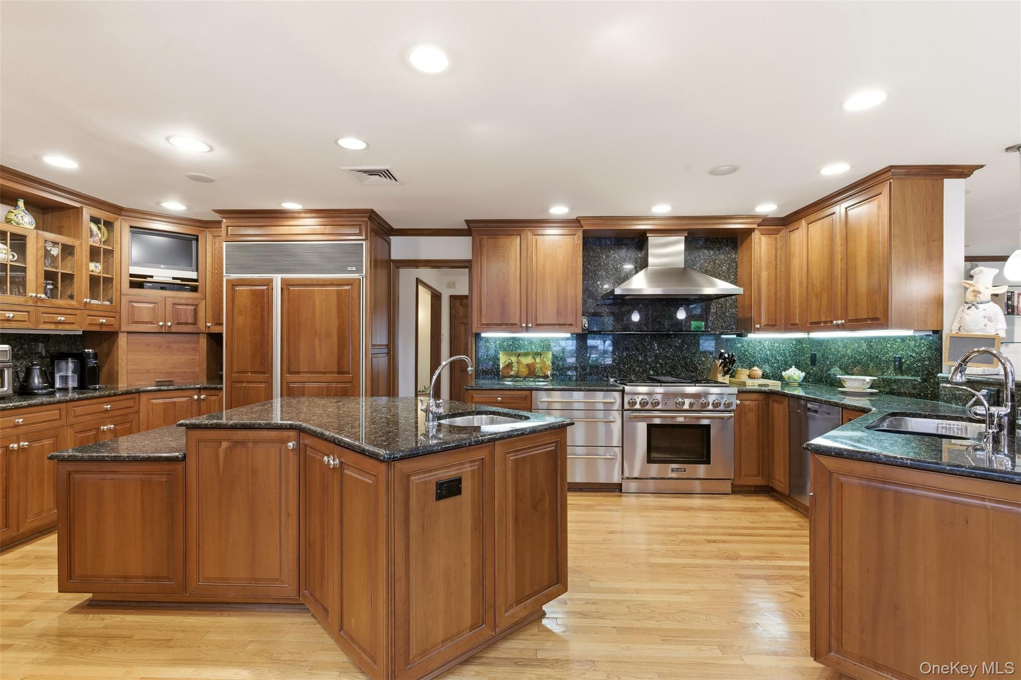  17 Holden Lane, Bayville, NY, 11709 - 物件實景