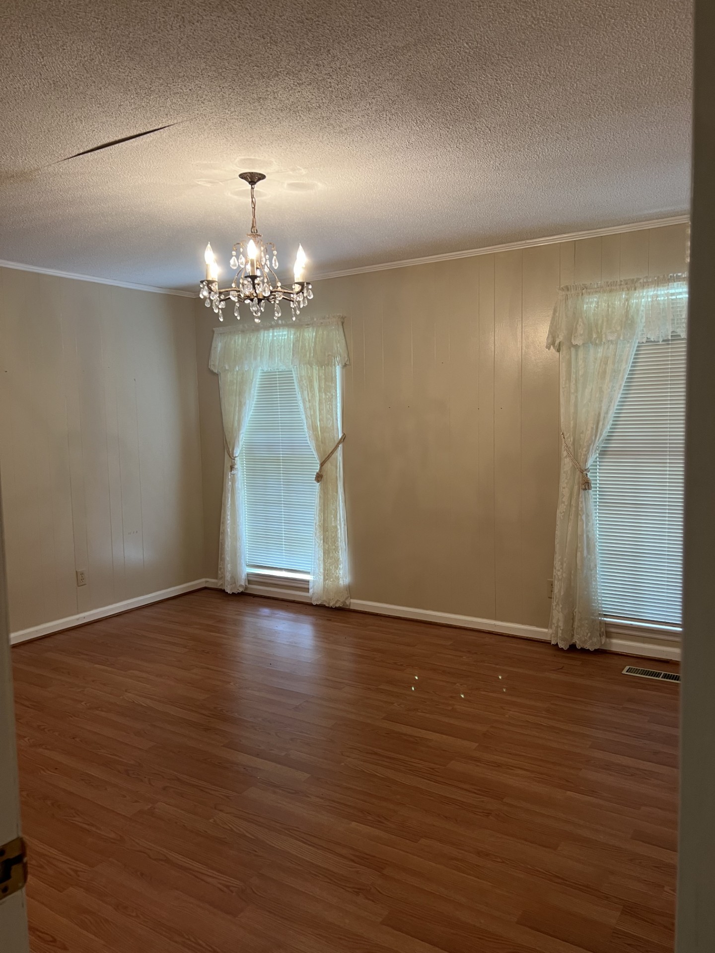 Moulton, Alabama, 35650, United States, 3 Bedrooms Bedrooms, ,2 BathroomsBathrooms,Residential,For Sale,1981747