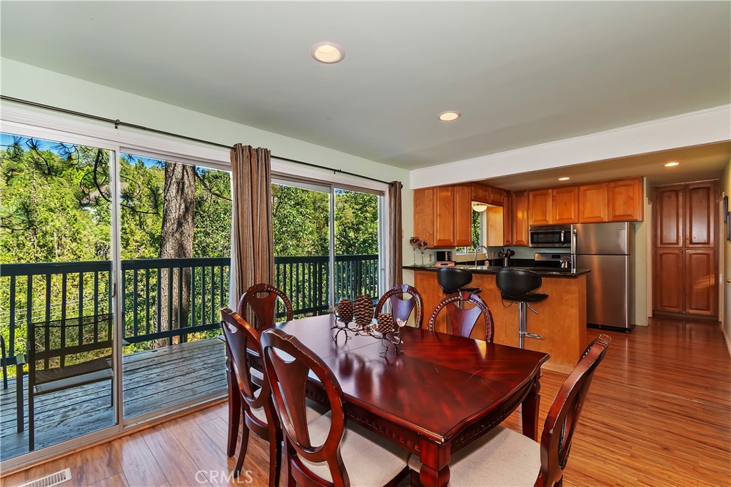 Lake Arrowhead, California, 92352, United States, 4 Bedrooms Bedrooms, ,2 BathroomsBathrooms,Residential,For Sale,1955780