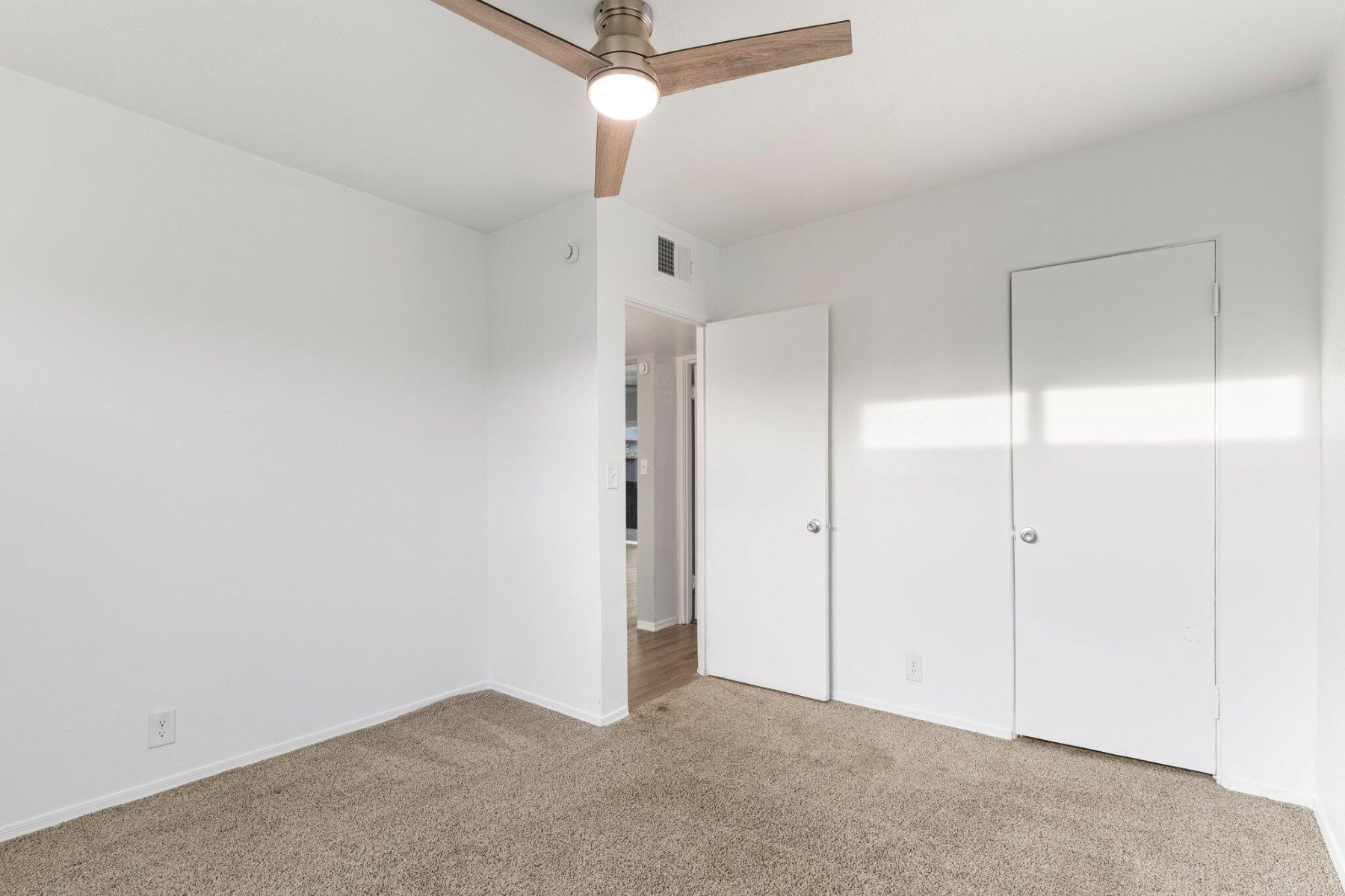  548 W San Juan Avenue ¦ Phoenix, AZ - 物件實景