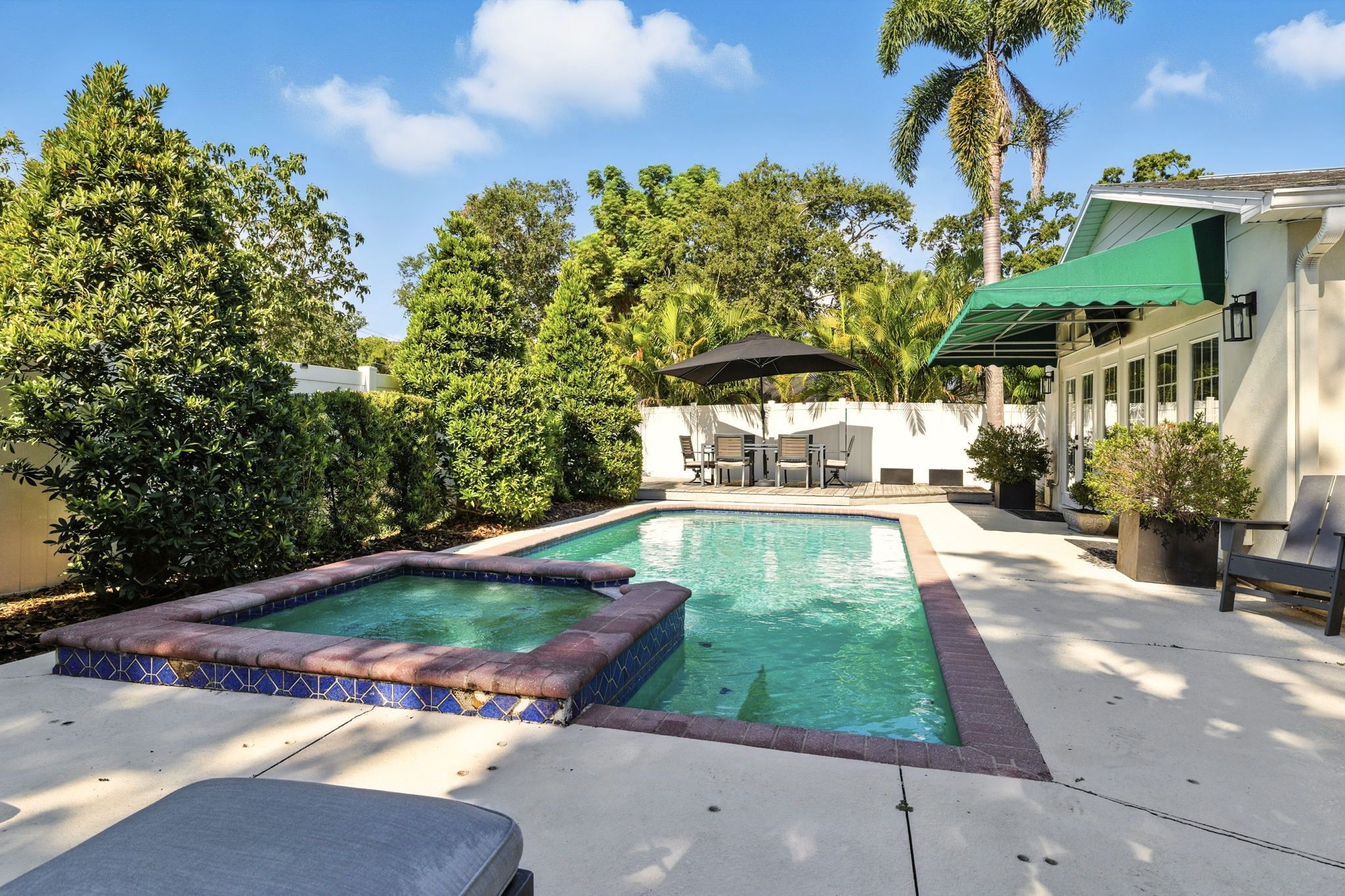 Tampa, Florida, 33629, United States, 3 Bedrooms Bedrooms, ,3 BathroomsBathrooms,Residential,For Sale,1923069