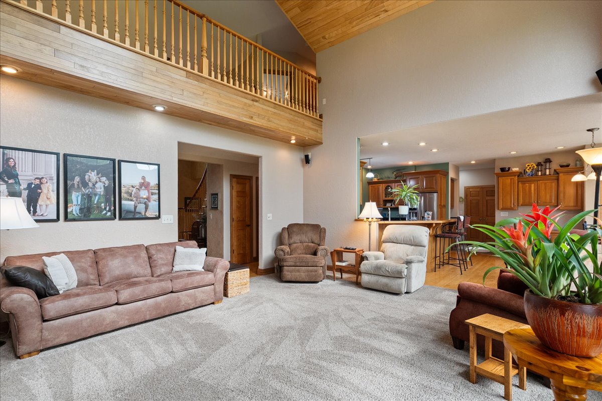 Medford, Wisconsin, 54451, United States, 4 Bedrooms Bedrooms, ,5 BathroomsBathrooms,Residential,For Sale,1881701