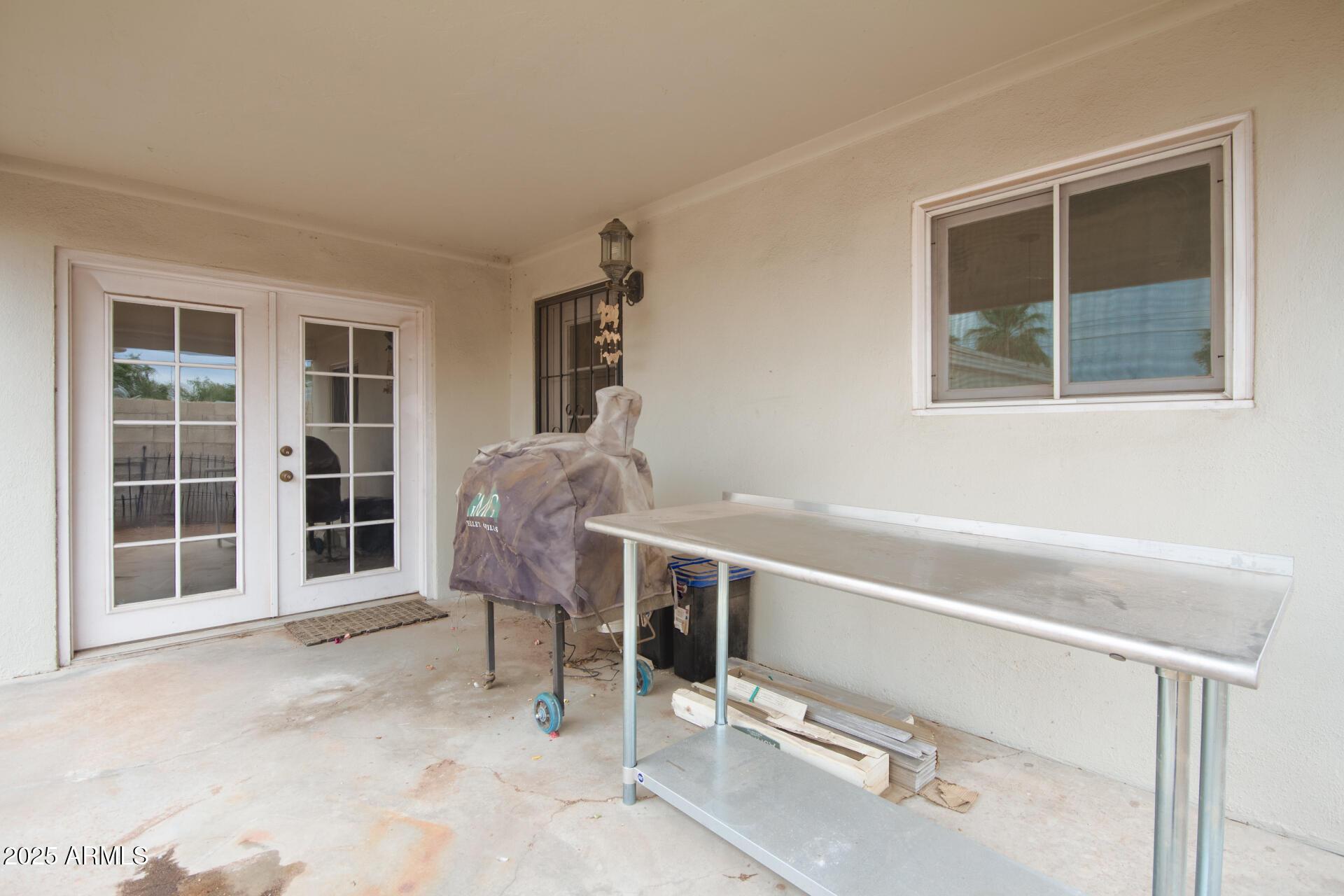 Phoenix, Arizona, 85007, United States, 4 Bedrooms Bedrooms, ,3 BathroomsBathrooms,Residential,For Sale,1980366