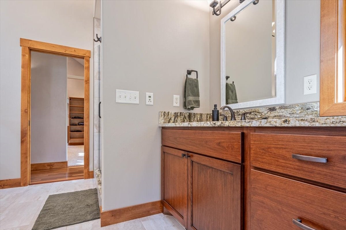 Clancy, Montana, 59634, United States, 6 Bedrooms Bedrooms, ,5 BathroomsBathrooms,Residential,For Sale,1873825