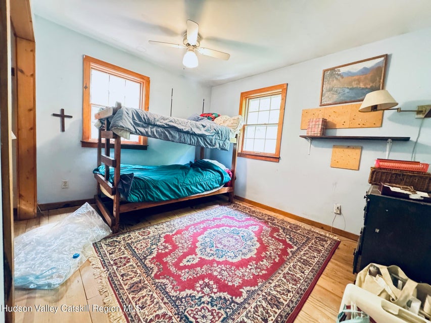 Saugerties, New York, 12477, United States, 5 Bedrooms Bedrooms, ,3 BathroomsBathrooms,Residential,For Sale,1984014