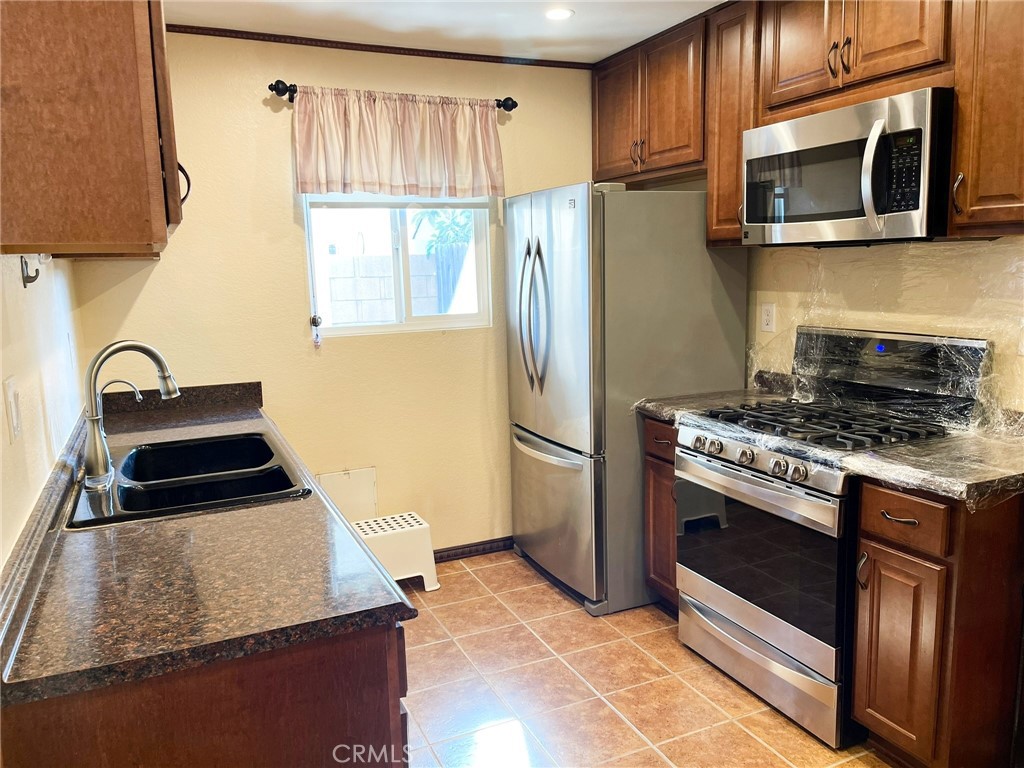 Baldwin Park, California, 91706, United States, 3 Bedrooms Bedrooms, ,2 BathroomsBathrooms,Residential,For Sale,2026593