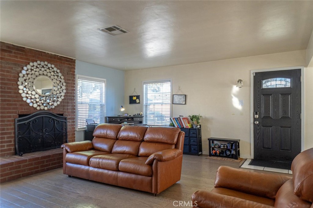 Long Beach, California, 90805, United States, 2 Bedrooms Bedrooms, ,2 BathroomsBathrooms,Residential,For Sale,2013081