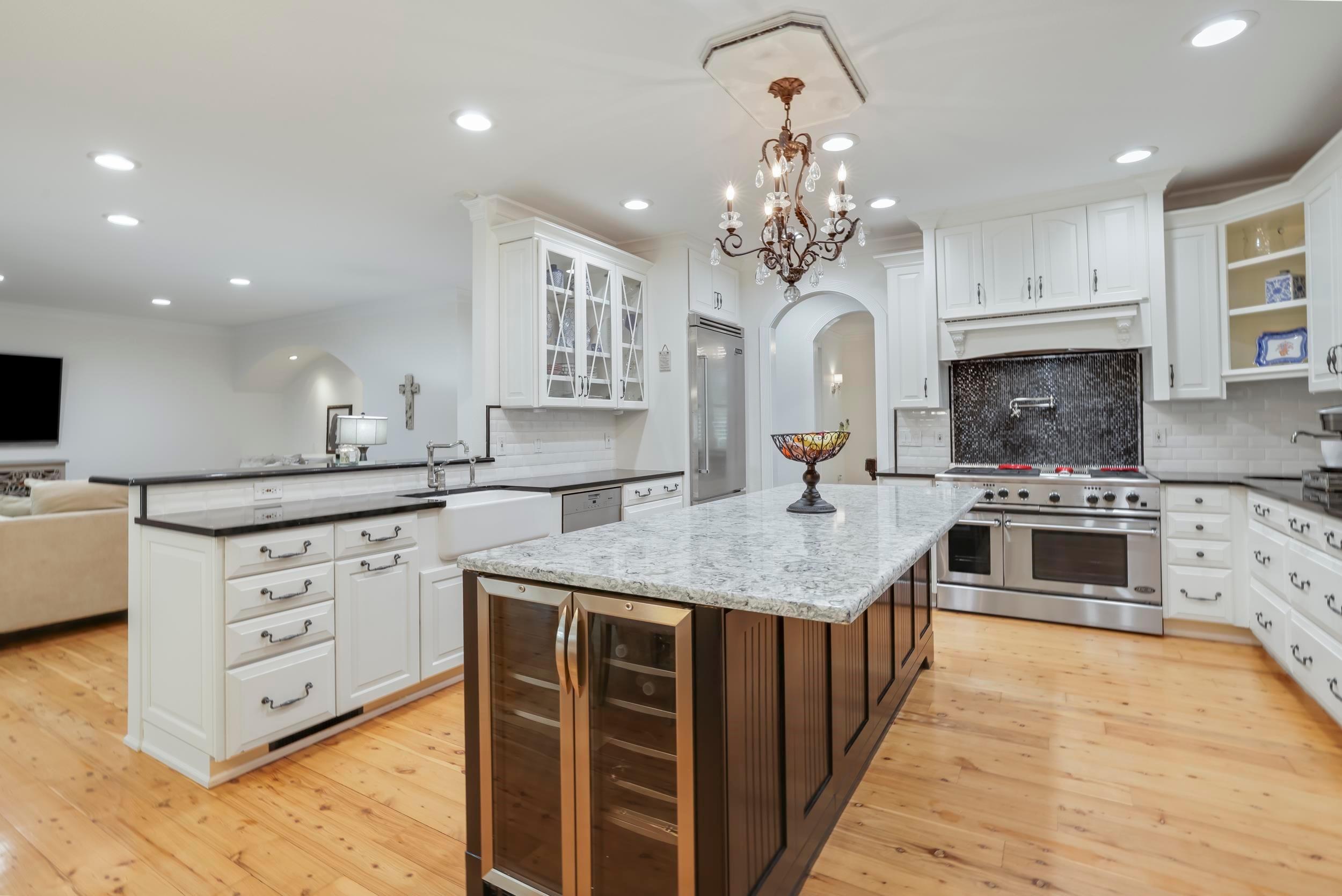 Tallahassee, Florida, 32312, United States, 4 Bedrooms Bedrooms, ,6 BathroomsBathrooms,Residential,For Sale,1846572