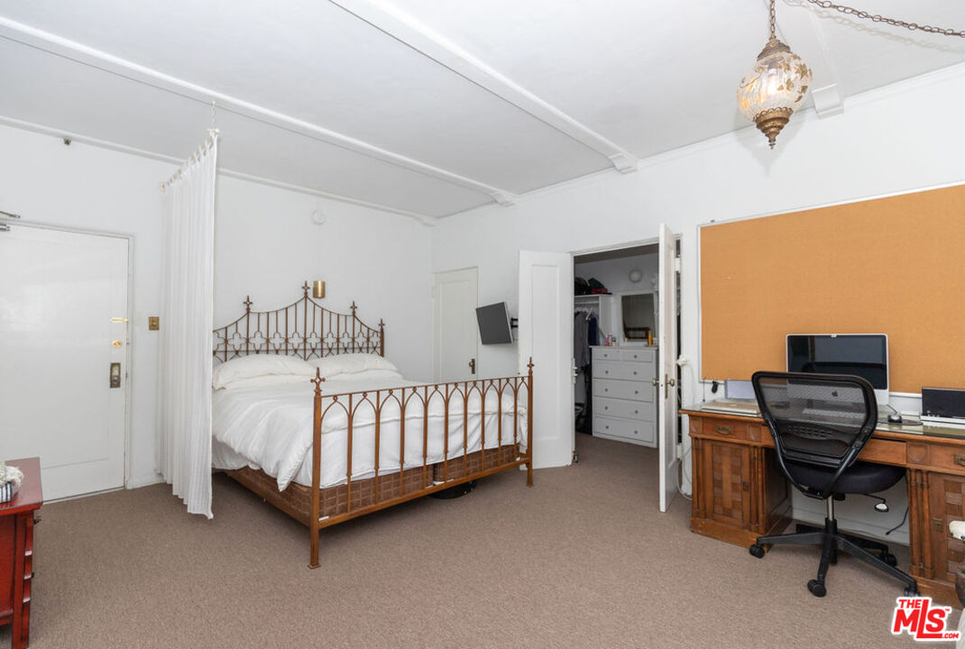2041 N Vermont Ave, Los Angeles, California, 90027, United States, 7 Bedrooms Bedrooms, ,Residential,For Sale,2041 N Vermont Ave,1614097