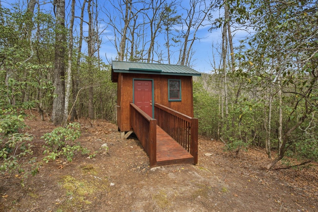 Ellijay, Georgia, 30536, United States, 2 Bedrooms Bedrooms, ,3 BathroomsBathrooms,Residential,For Sale,2034999