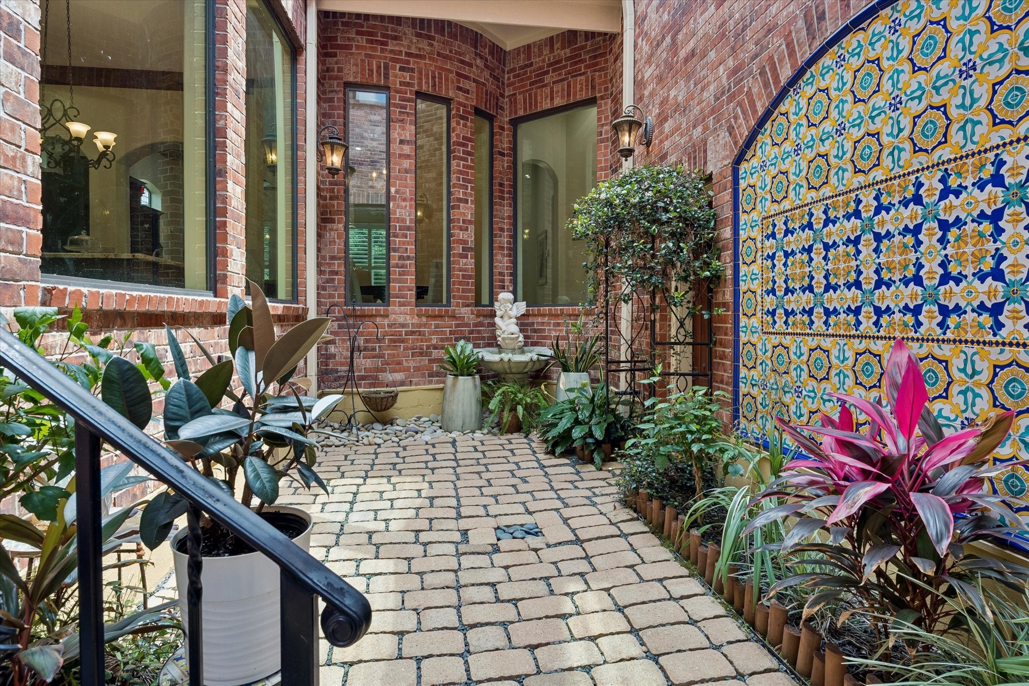  4915 Evergreen Street - 物件實景