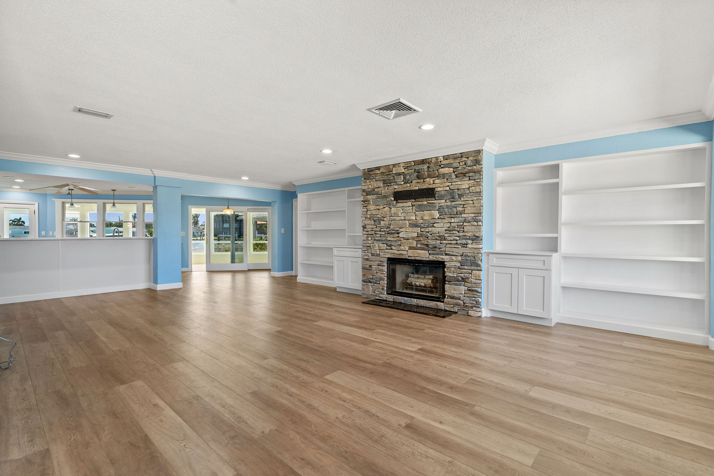 Seminole, Florida, 33772, United States, 3 Bedrooms Bedrooms, ,3 BathroomsBathrooms,Residential,For Sale,1900666