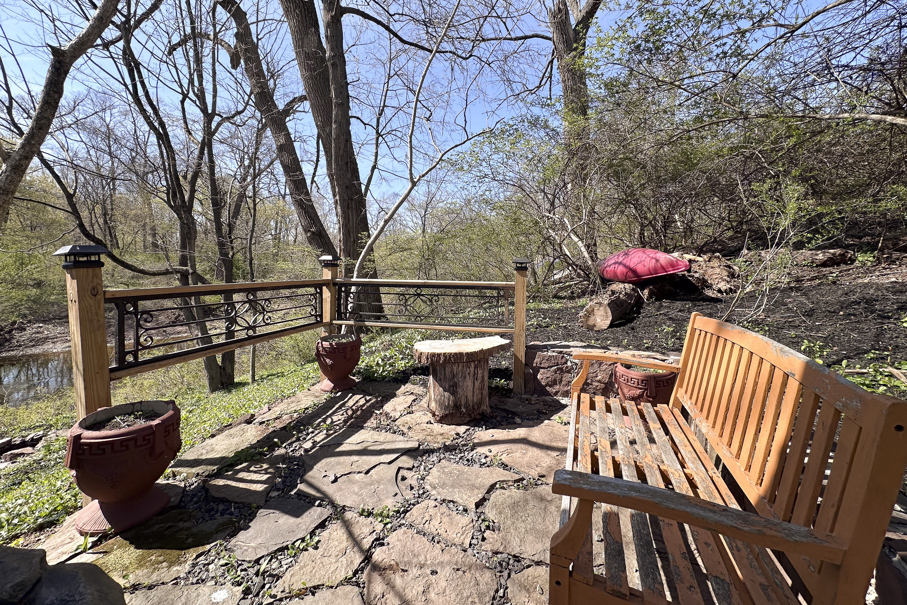  18th Century Charm and Captivating Grounds Edging Stony Brook - 物件實景