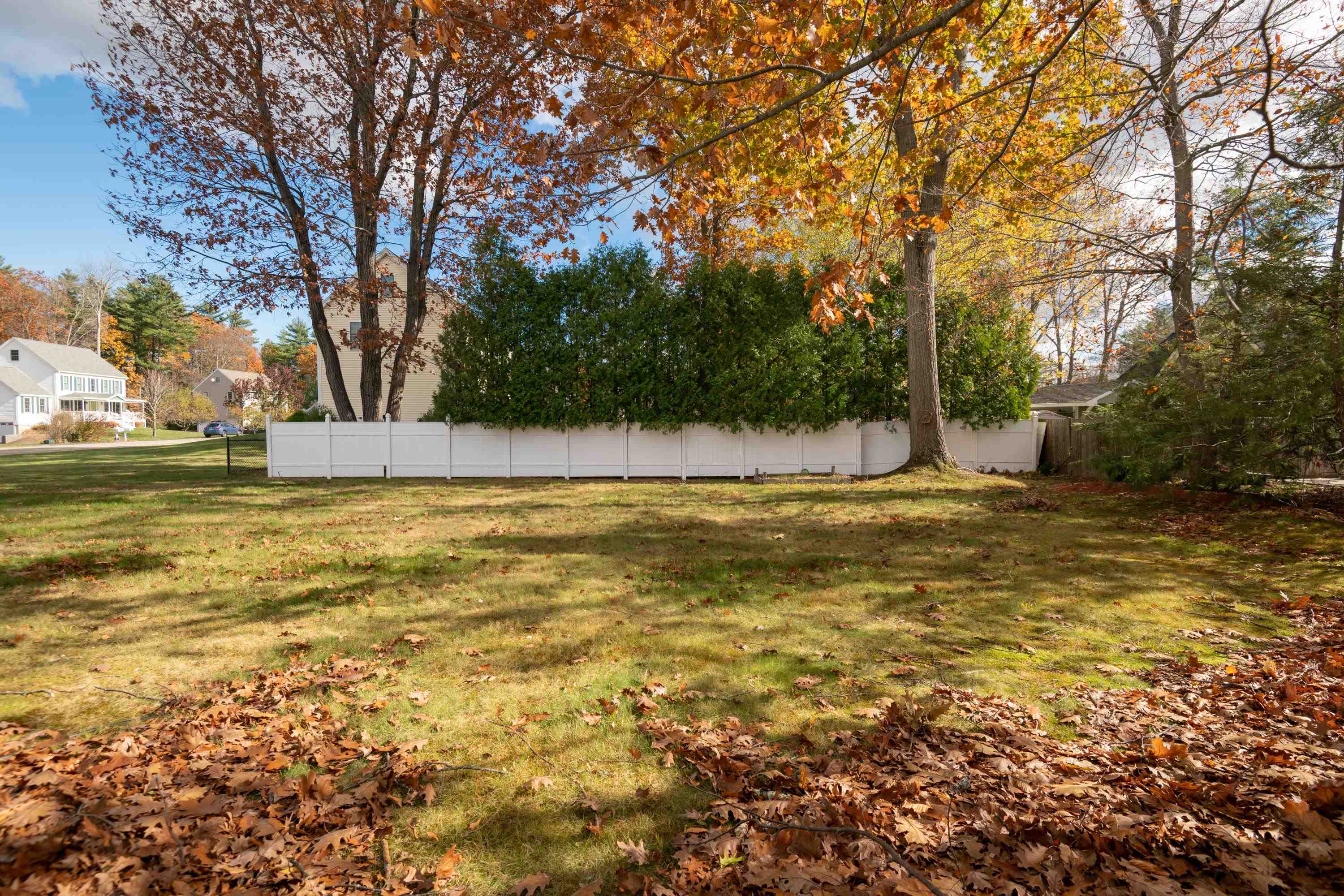 Seabrook, New Hampshire, 03874, United States, 3 Bedrooms Bedrooms, ,2 BathroomsBathrooms,Residential,For Sale,1989185