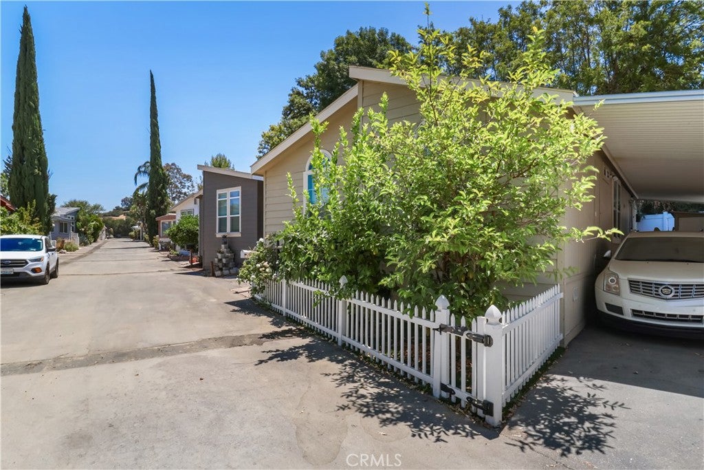 Woodland Hills, California, 91364, United States, 3 Bedrooms Bedrooms, ,2 BathroomsBathrooms,Residential,For Sale,1895841