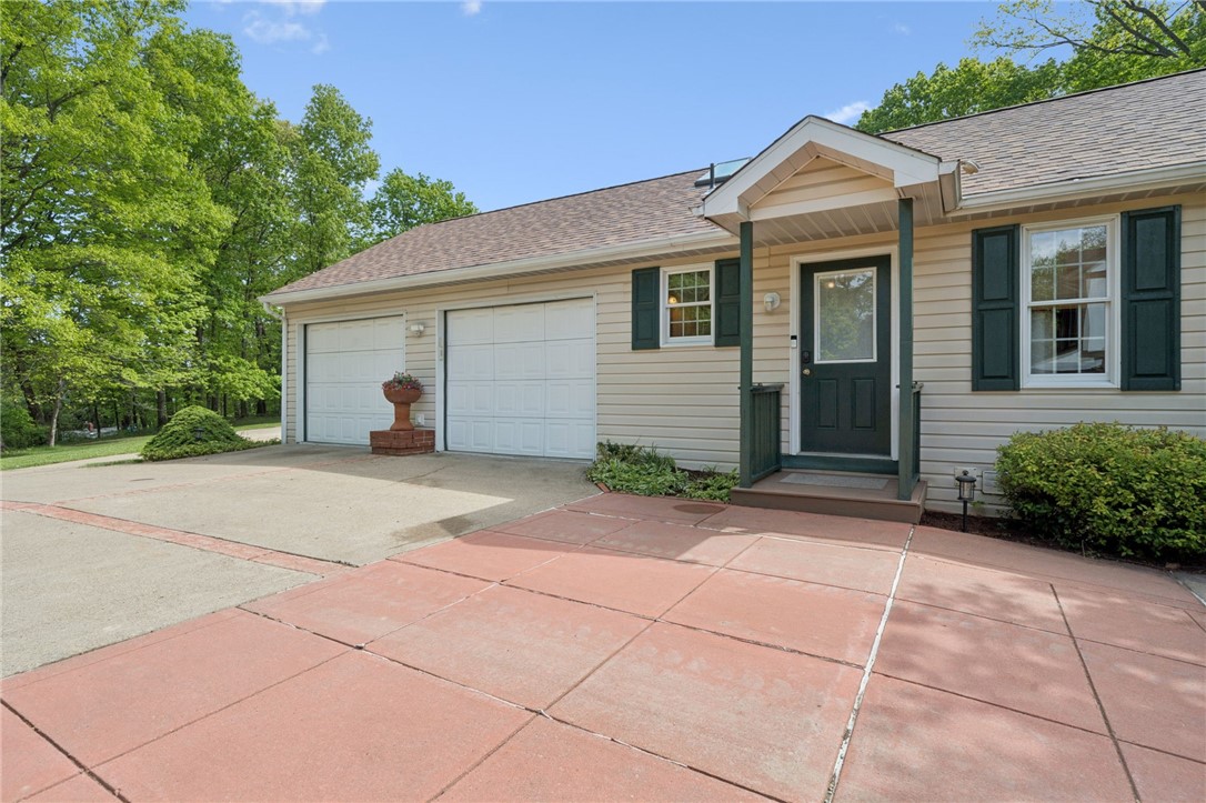 Level Green, Pennsylvania, 15085, United States, 4 Bedrooms Bedrooms, ,4 BathroomsBathrooms,Residential,For Sale,2049075