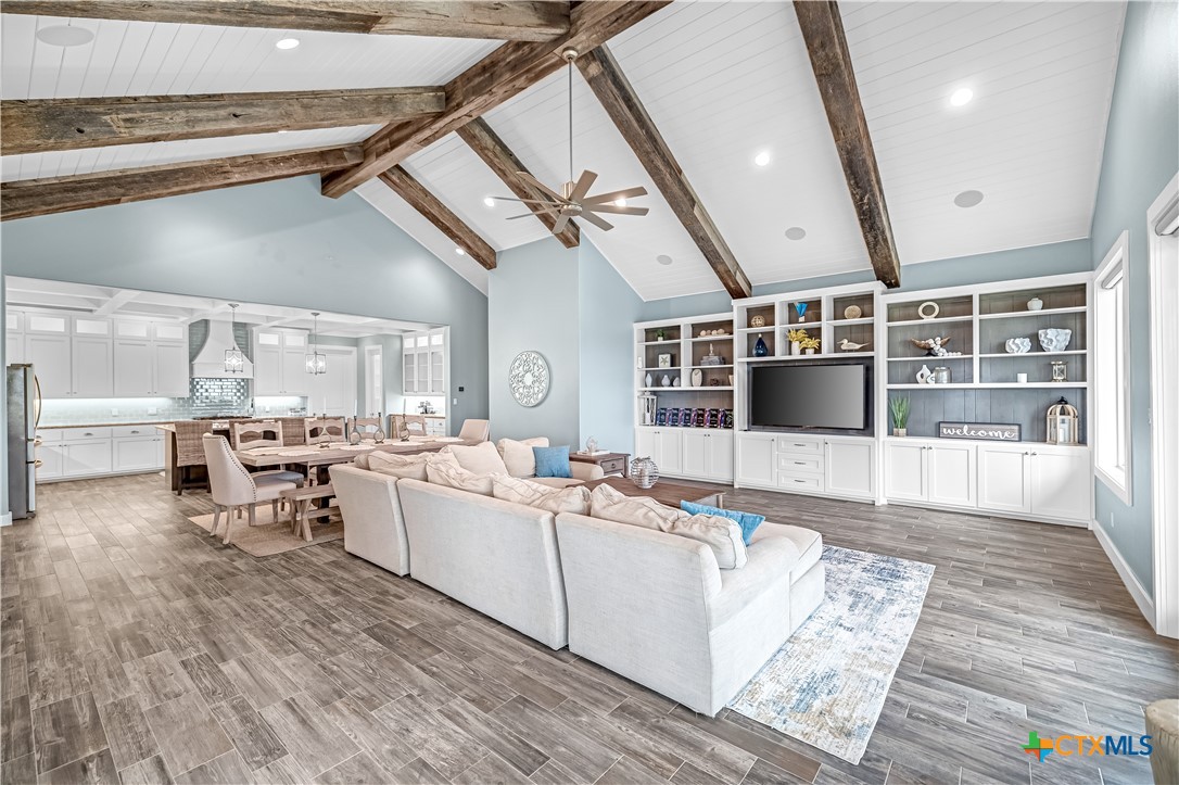 Port O'Connor, Texas, 77979, United States, 5 Bedrooms Bedrooms, ,3 BathroomsBathrooms,Residential,For Sale,1925568