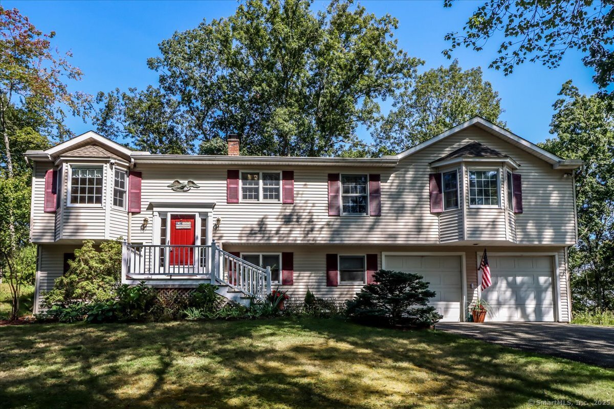 New Milford, Connecticut, 06776, United States, 3 Bedrooms Bedrooms, ,3 BathroomsBathrooms,Residential,For Sale,1948019
