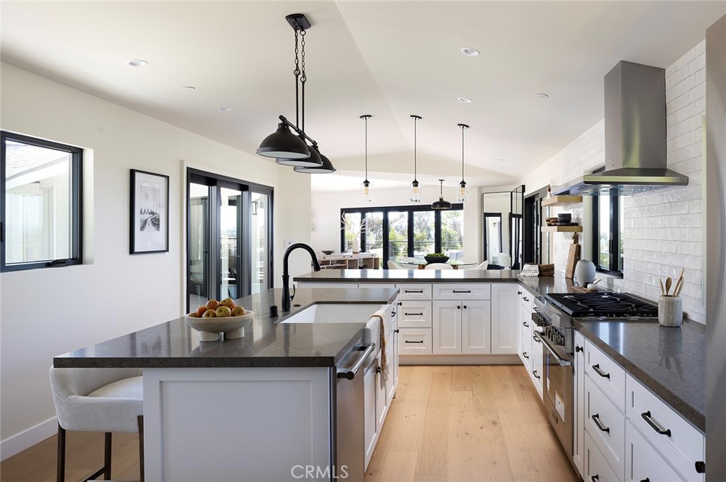 San Clemente, California, 92672, United States, 4 Bedrooms Bedrooms, ,4 BathroomsBathrooms,Residential,For Sale,1992907