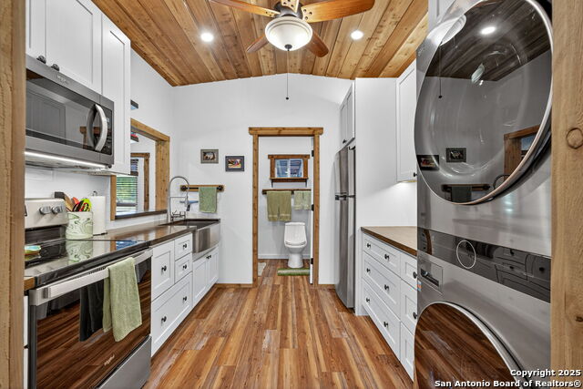 Bandera, Texas, 78003, United States, 1 Bedroom Bedrooms, ,1 BathroomBathrooms,Residential,For Sale,1925741