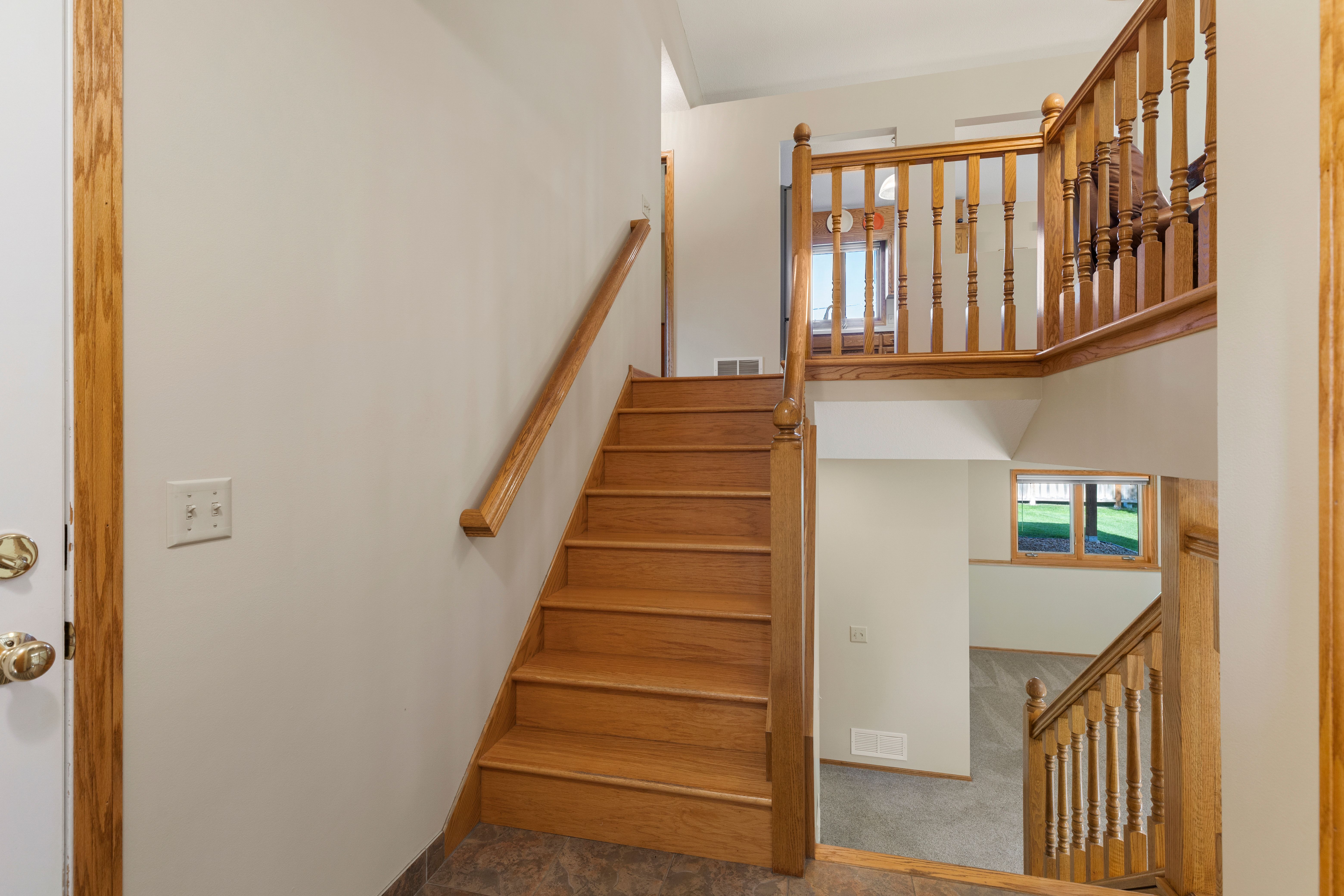  Inviting Champlin Living with Thoughtful Modern Updates - 物件實景