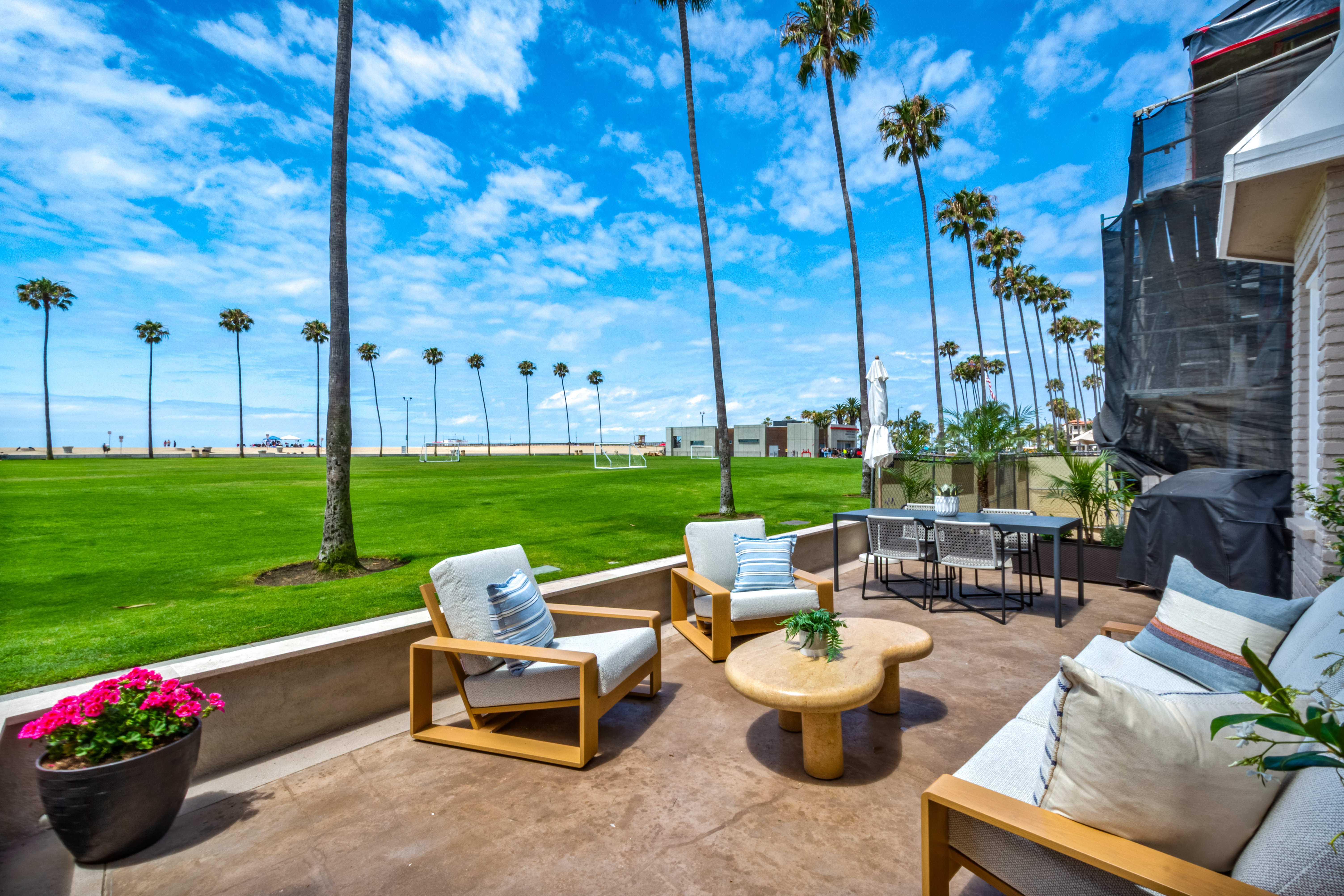  920 East Oceanfront, Newport Beach, CA 92661 - 物件實景