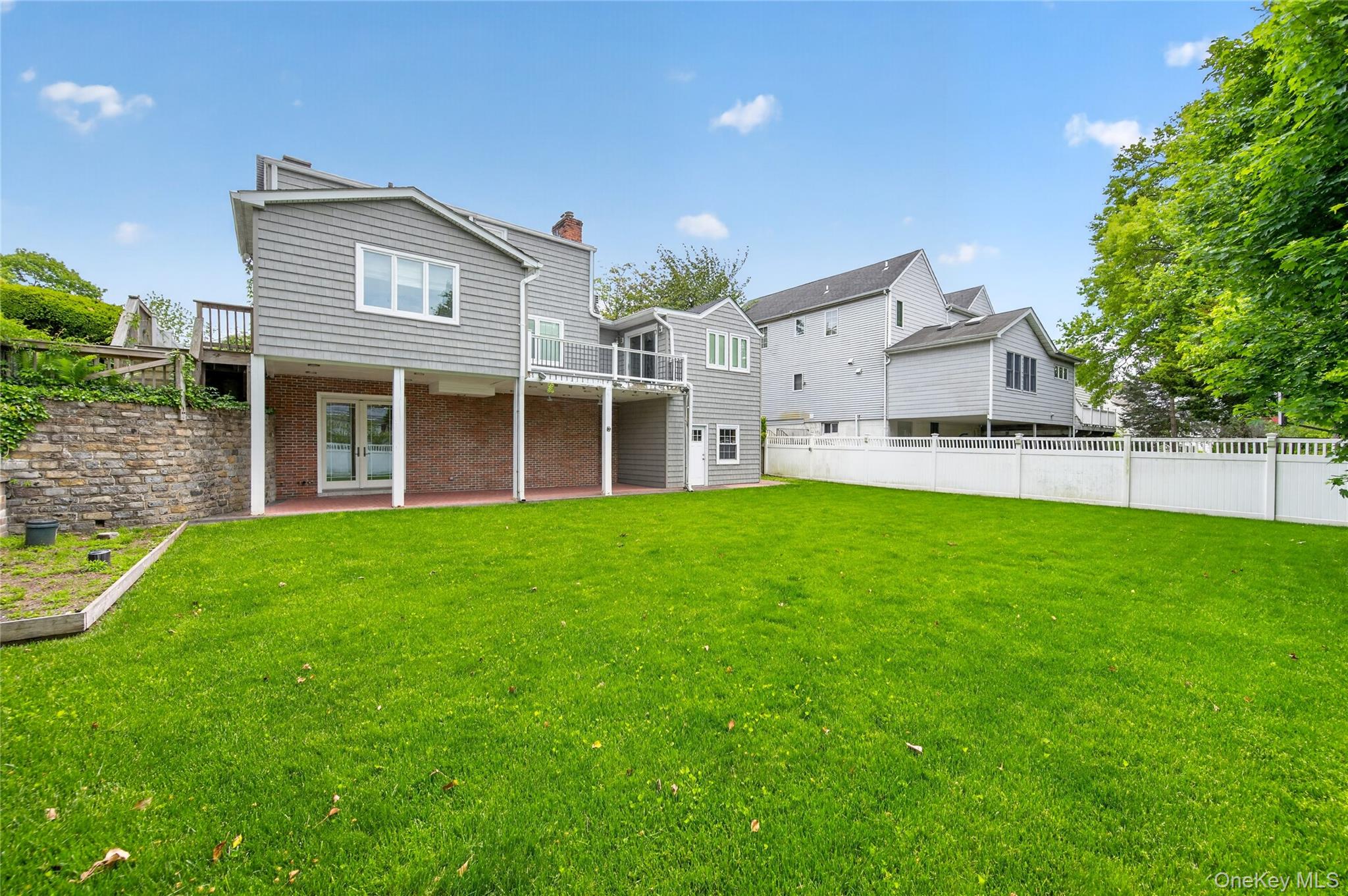  161 Greenway W, New Hyde Park, NY, 11040 - 物件實景