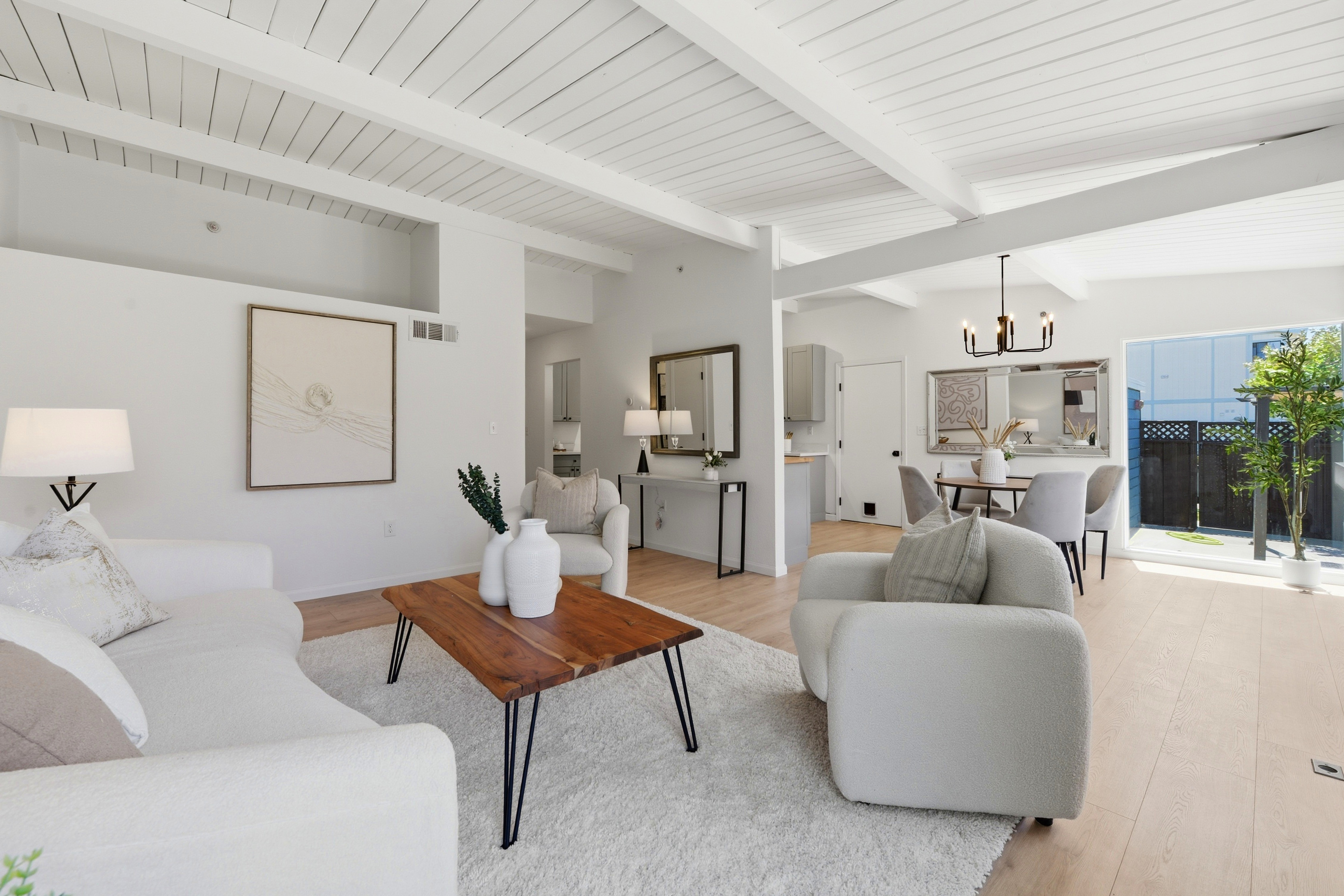  Beautifully Updated Home for an Indoor/Outdoor Lifestyle - 物件實景