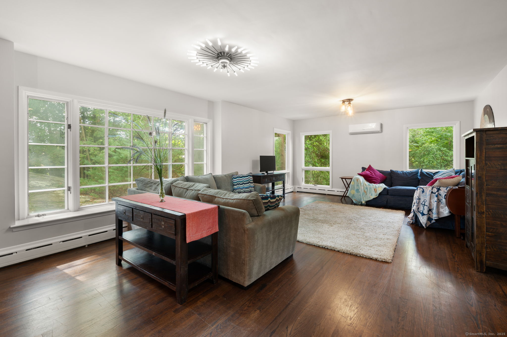 New London, Connecticut, 06320, United States, 3 Bedrooms Bedrooms, ,Residential,For Sale,1942755