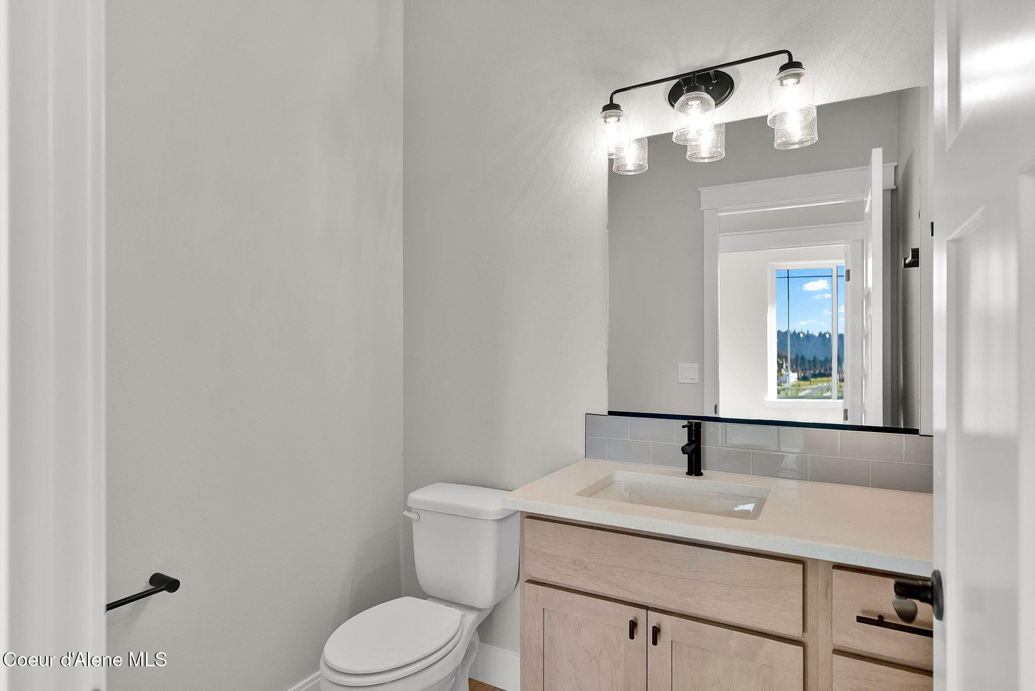 Rathdrum, Idaho, 83858, United States, 3 Bedrooms Bedrooms, ,1 BathroomBathrooms,Residential,For Sale,1999079