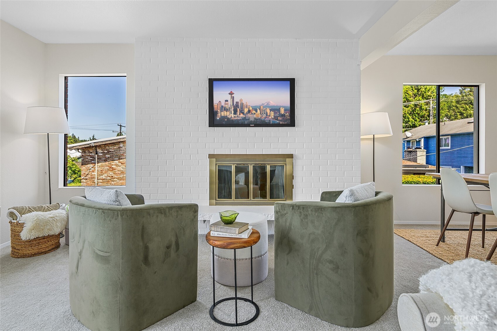Seattle, Washington, 98199, United States, 2 Bedrooms Bedrooms, ,2 BathroomsBathrooms,Residential,For Sale,1848427