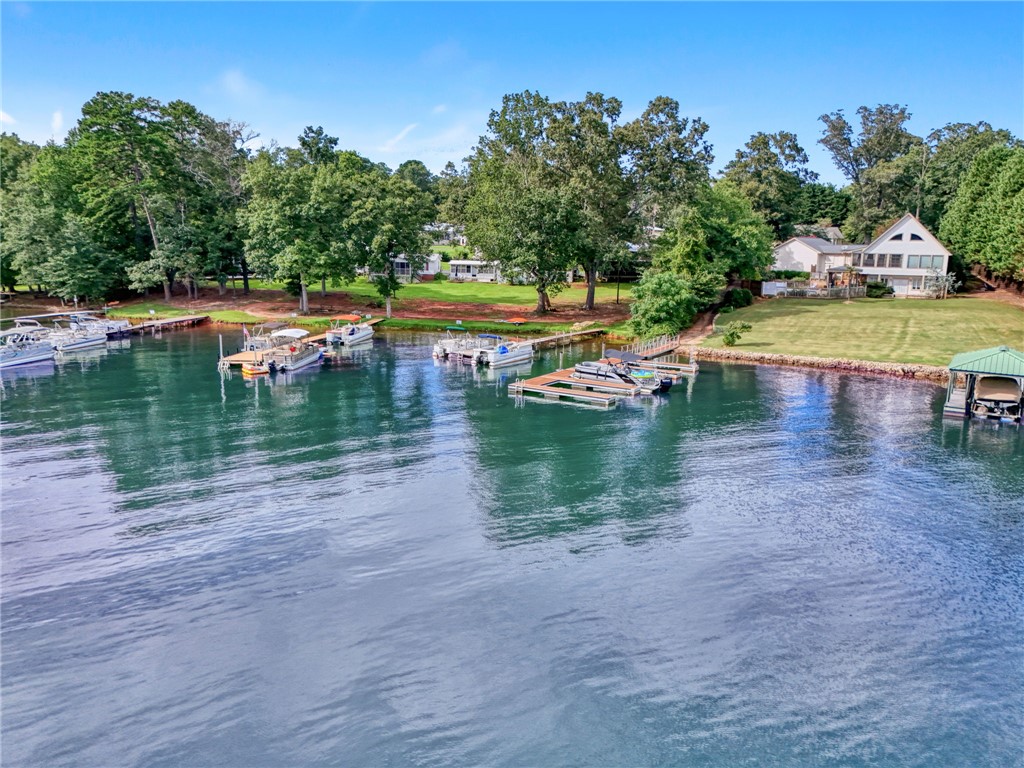 Seneca, South Carolina, 29672, United States, 3 Bedrooms Bedrooms, ,2 BathroomsBathrooms,Residential,For Sale,1913702