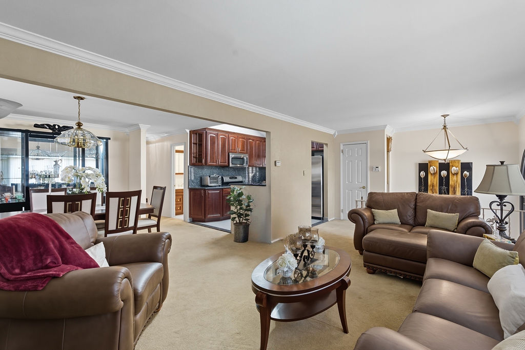 Howard, New York, 11414, United States, 4 Bedrooms Bedrooms, ,3 BathroomsBathrooms,Residential,For Sale,1975737