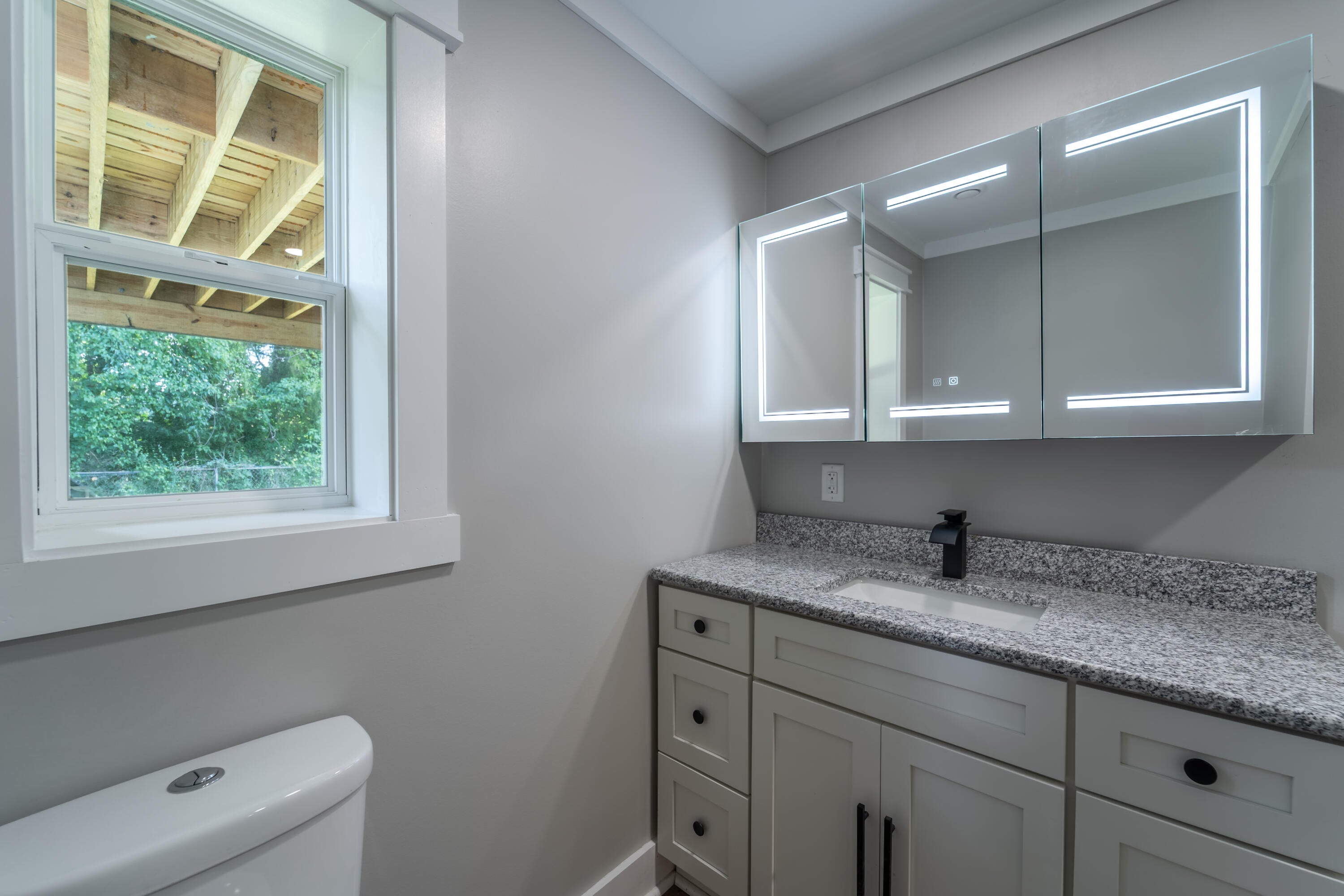 Berea, Kentucky, 40403, United States, 4 Bedrooms Bedrooms, ,4 BathroomsBathrooms,Residential,For Sale,1979235