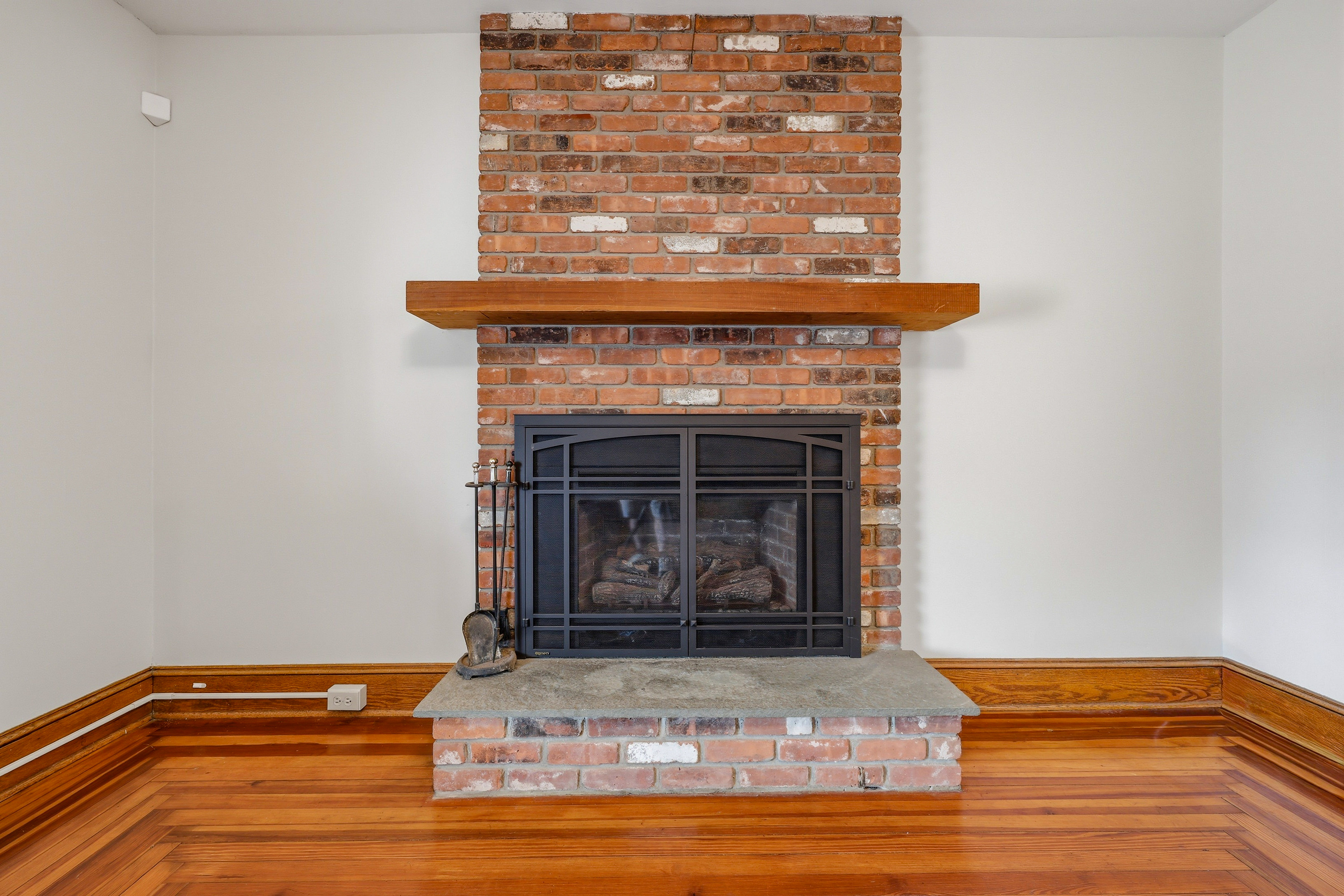  A Classic 1913 Colonial Set in the South Farms Area - 物件實景