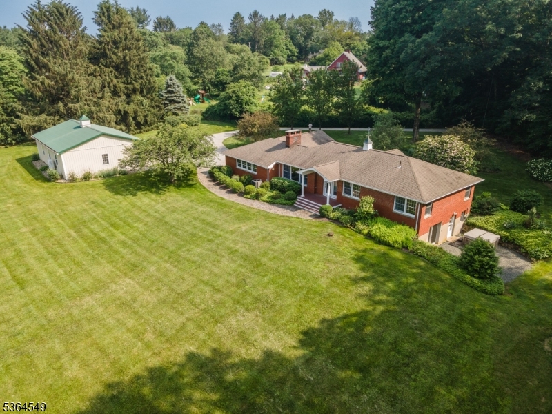 Franklin Twp., New Jersey, 08867, United States, 3 Bedrooms Bedrooms, ,2 BathroomsBathrooms,Residential,For Sale,1926340