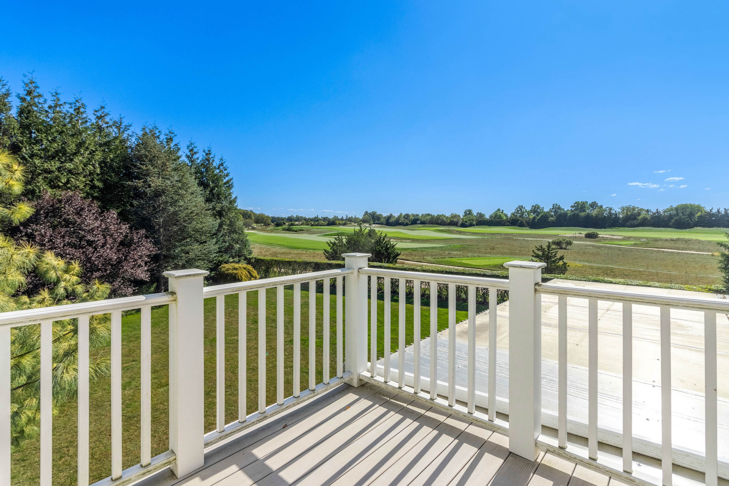  350 Laurel Way, Laurel, NY 11948 - 物件實景