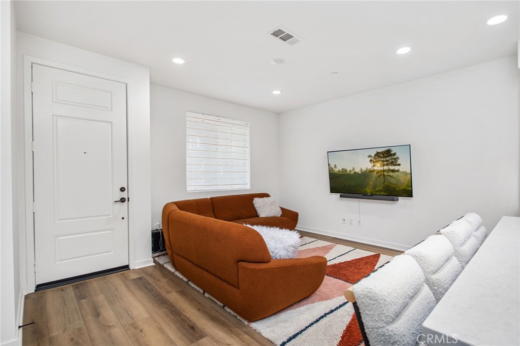 Temecula, California, 92591, United States, 2 Bedrooms Bedrooms, ,3 BathroomsBathrooms,Residential,For Sale,1931289