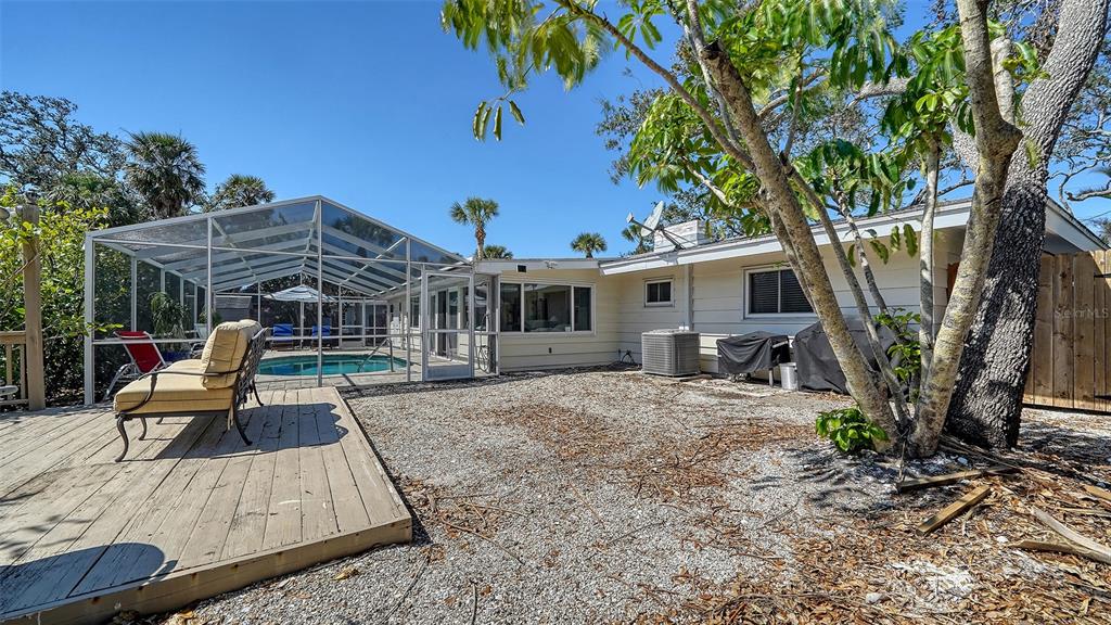 Sarasota, Florida, 34242, United States, 4 Bedrooms Bedrooms, ,3 BathroomsBathrooms,Residential,For Sale,1885427