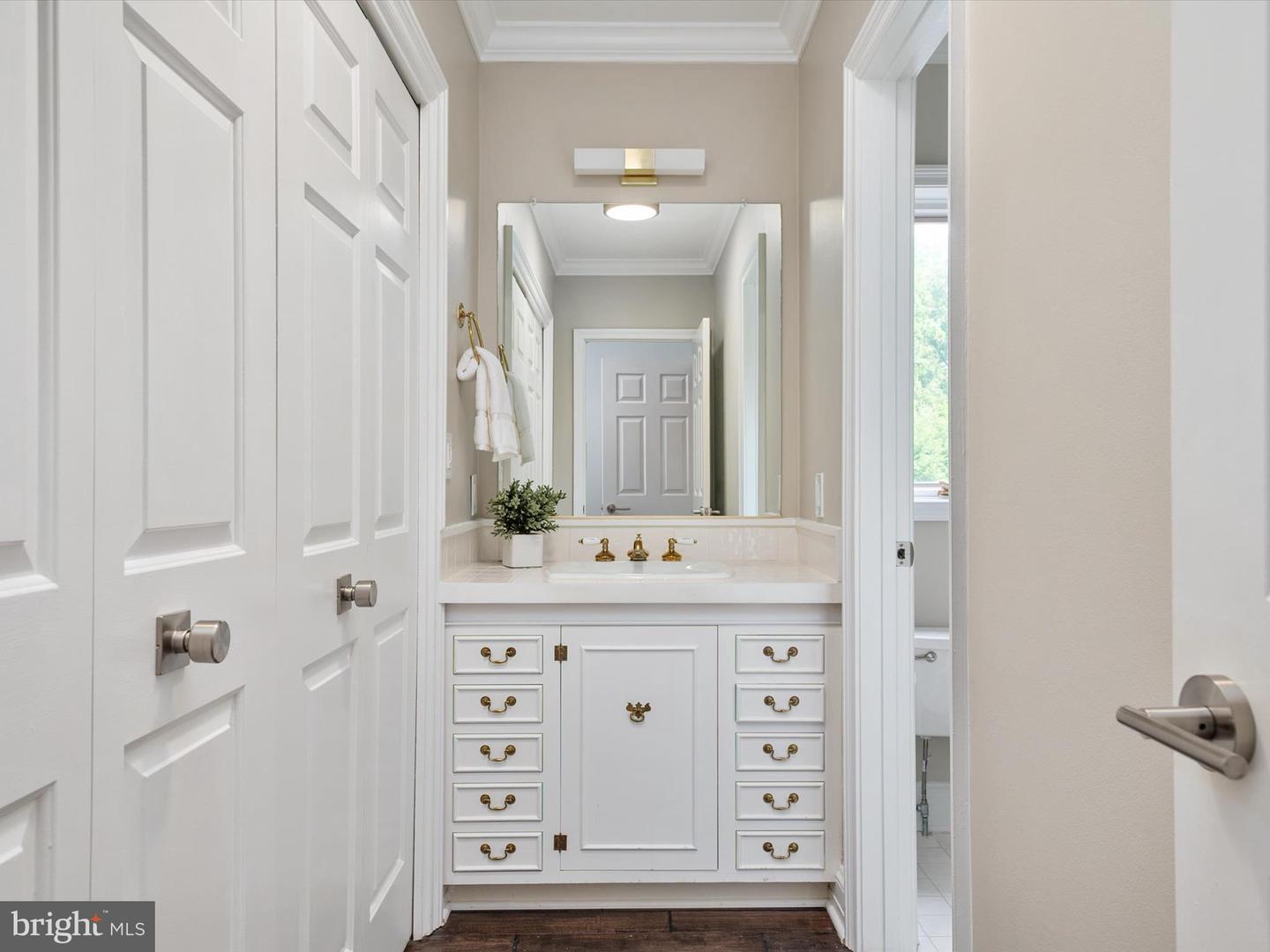 Annapolis, Maryland, 21401, United States, 5 Bedrooms Bedrooms, ,5 BathroomsBathrooms,Residential,For Sale,1895873