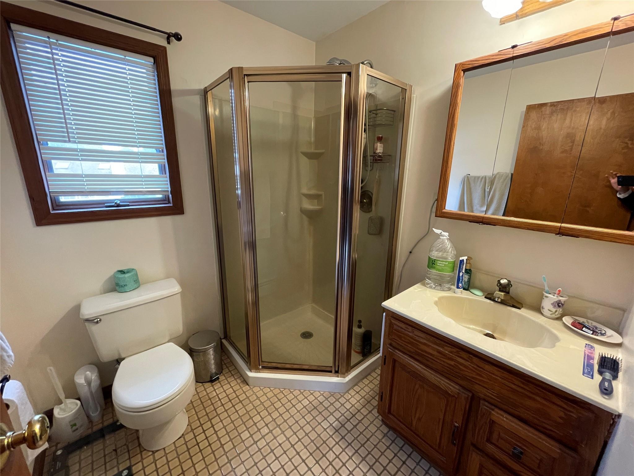 West Islip, New York, 11795, United States, 4 Bedrooms Bedrooms, ,3 BathroomsBathrooms,Residential,For Sale,1869198