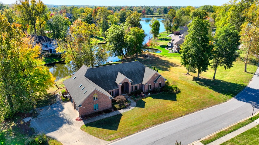 Terre Haute, Indiana, 47802, United States, 3 Bedrooms Bedrooms, ,4 BathroomsBathrooms,Residential,For Sale,1976424