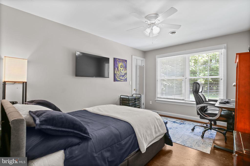 Fredericksburg, Virginia, 22407, United States, 5 Bedrooms Bedrooms, ,5 BathroomsBathrooms,Residential,For Sale,1927805