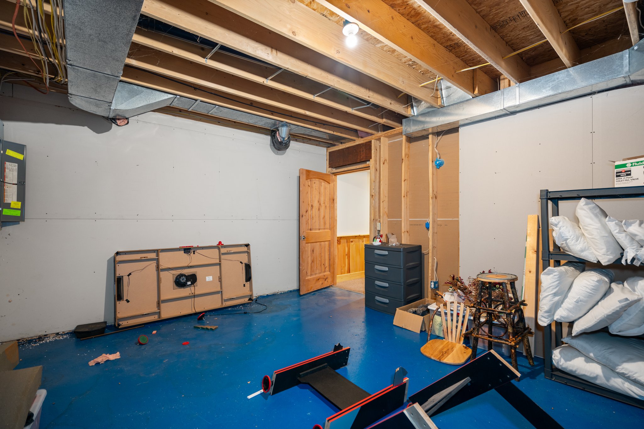 Bellaire, Michigan, 49615, United States, 5 Bedrooms Bedrooms, ,4 BathroomsBathrooms,Residential,For Sale,1826987