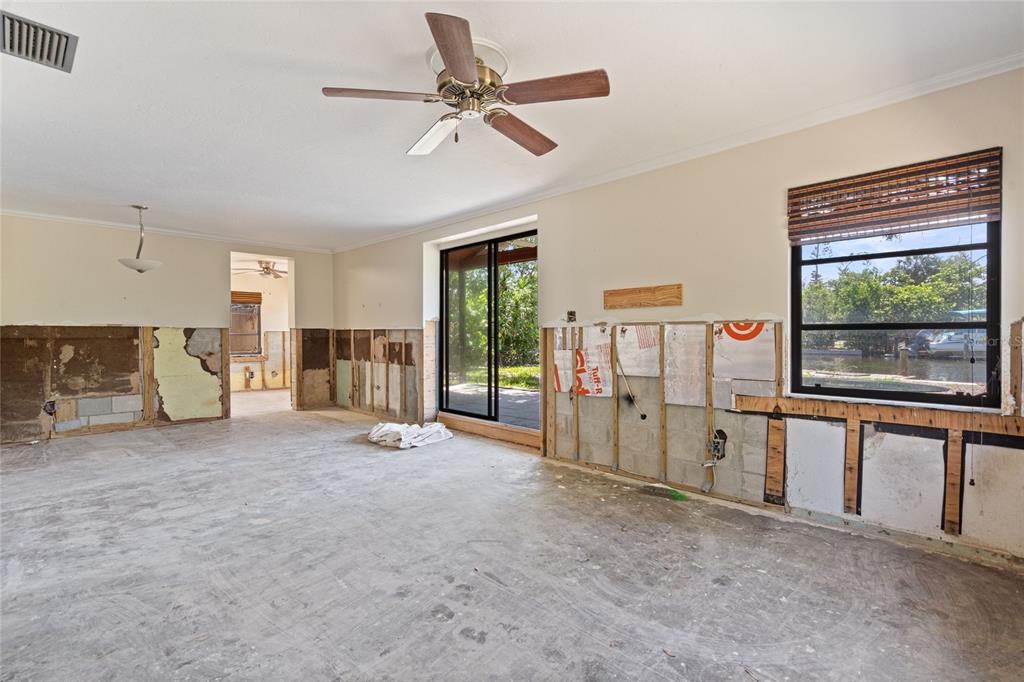 Sarasota, Florida, 34242, United States, 2 Bedrooms Bedrooms, ,2 BathroomsBathrooms,Residential,For Sale,1837643