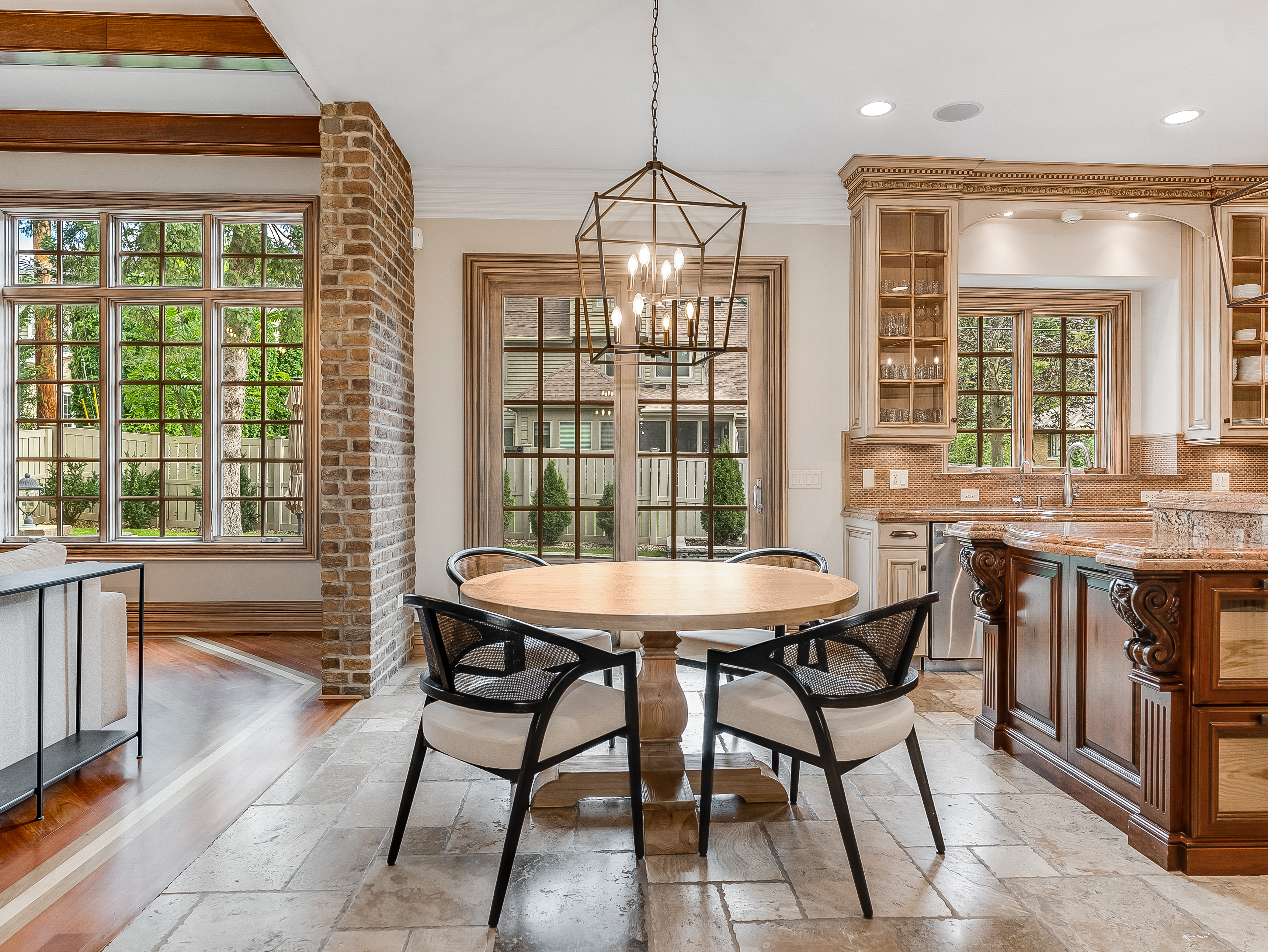  Experience Exceptional Luxury Living in Naperville