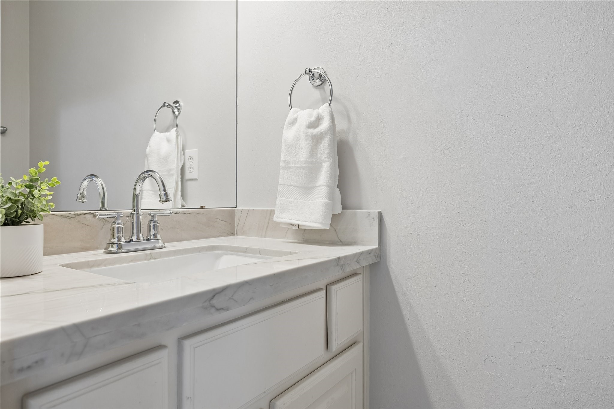  3642 Aberdeen Way - 物件實景