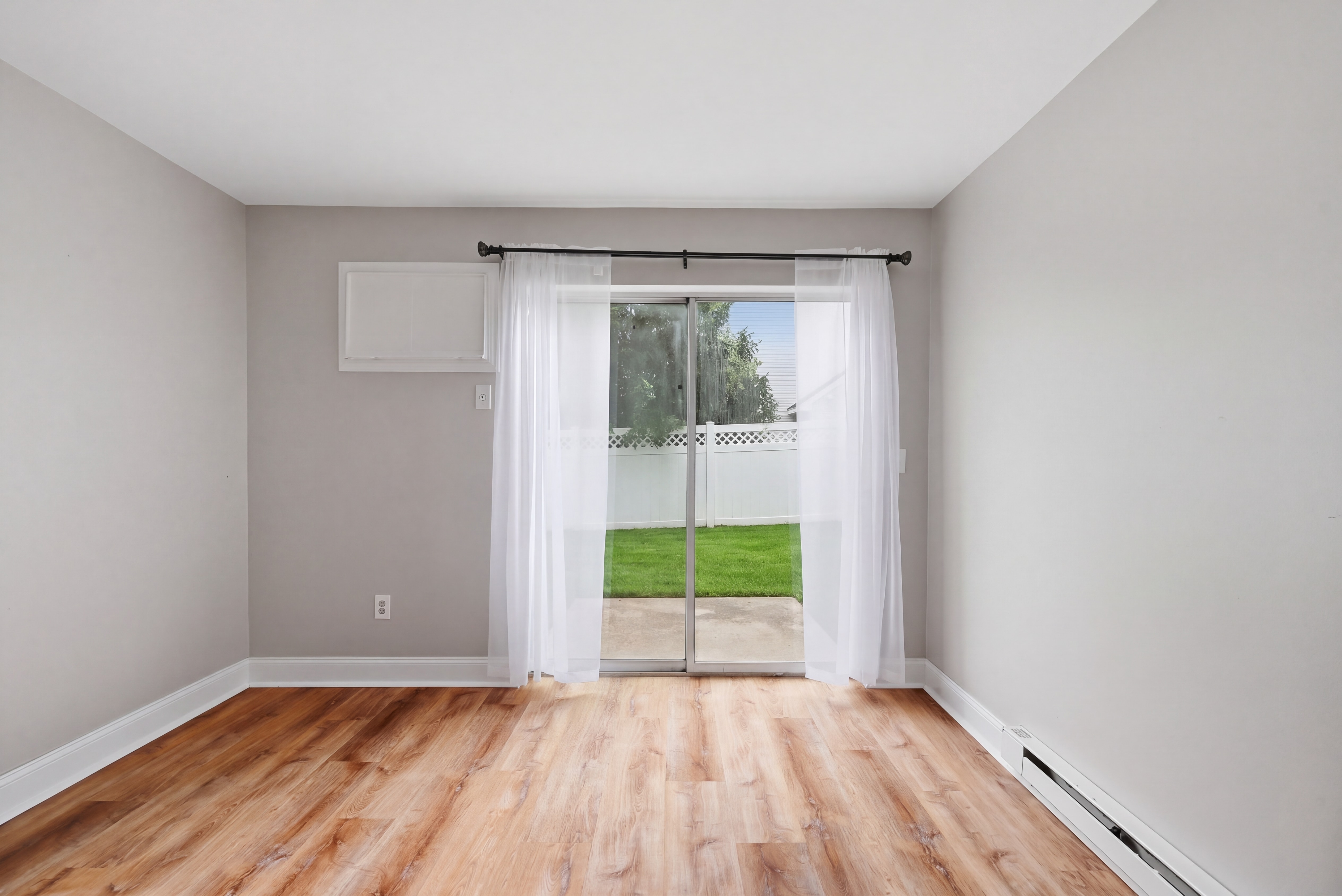  Thoughtfully Updated and Designed for Effortless Living - 物件實景