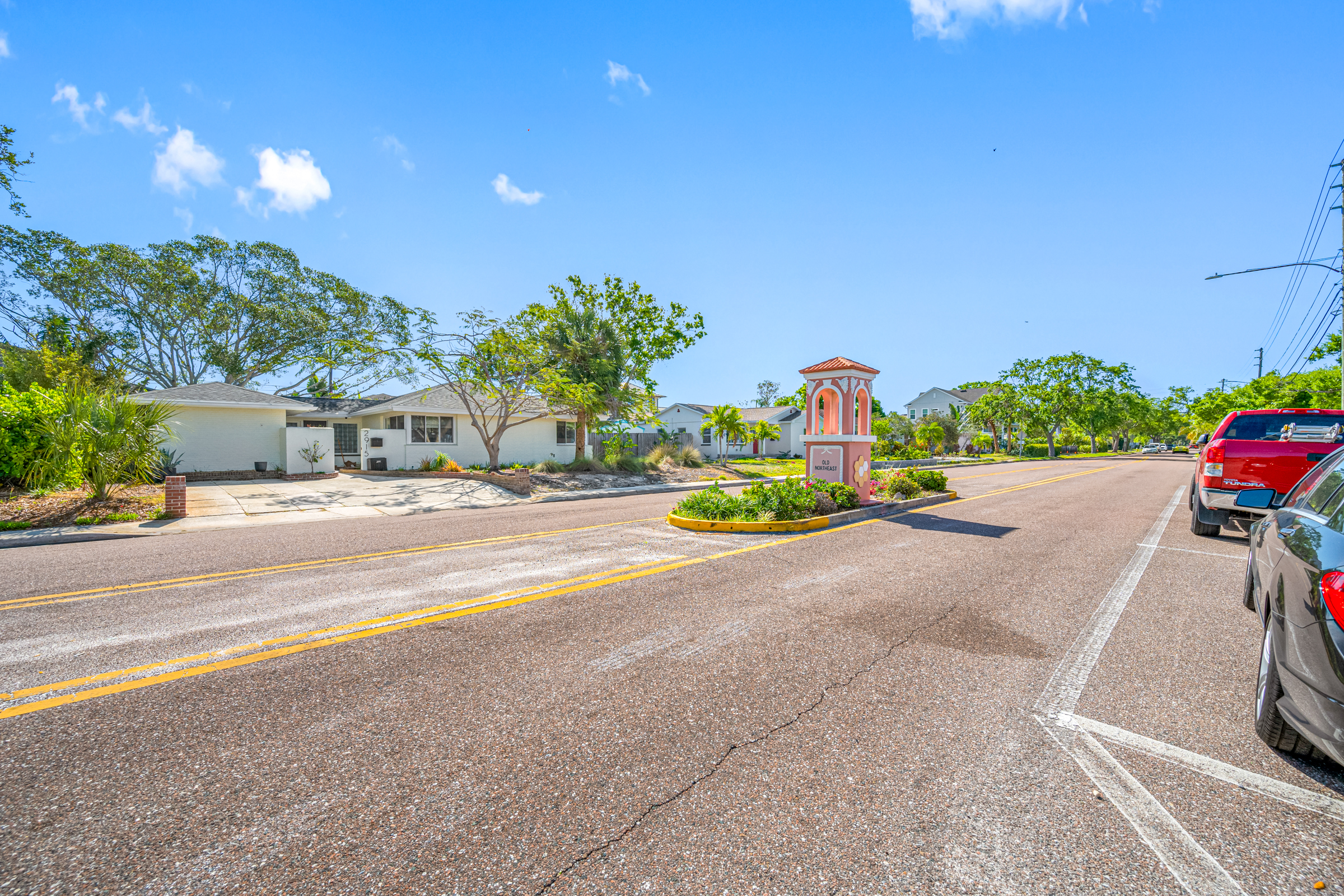 St Petersburg, Florida, 33701, United States, 2 Bedrooms Bedrooms, ,1 BathroomBathrooms,Residential,For Sale,1862109